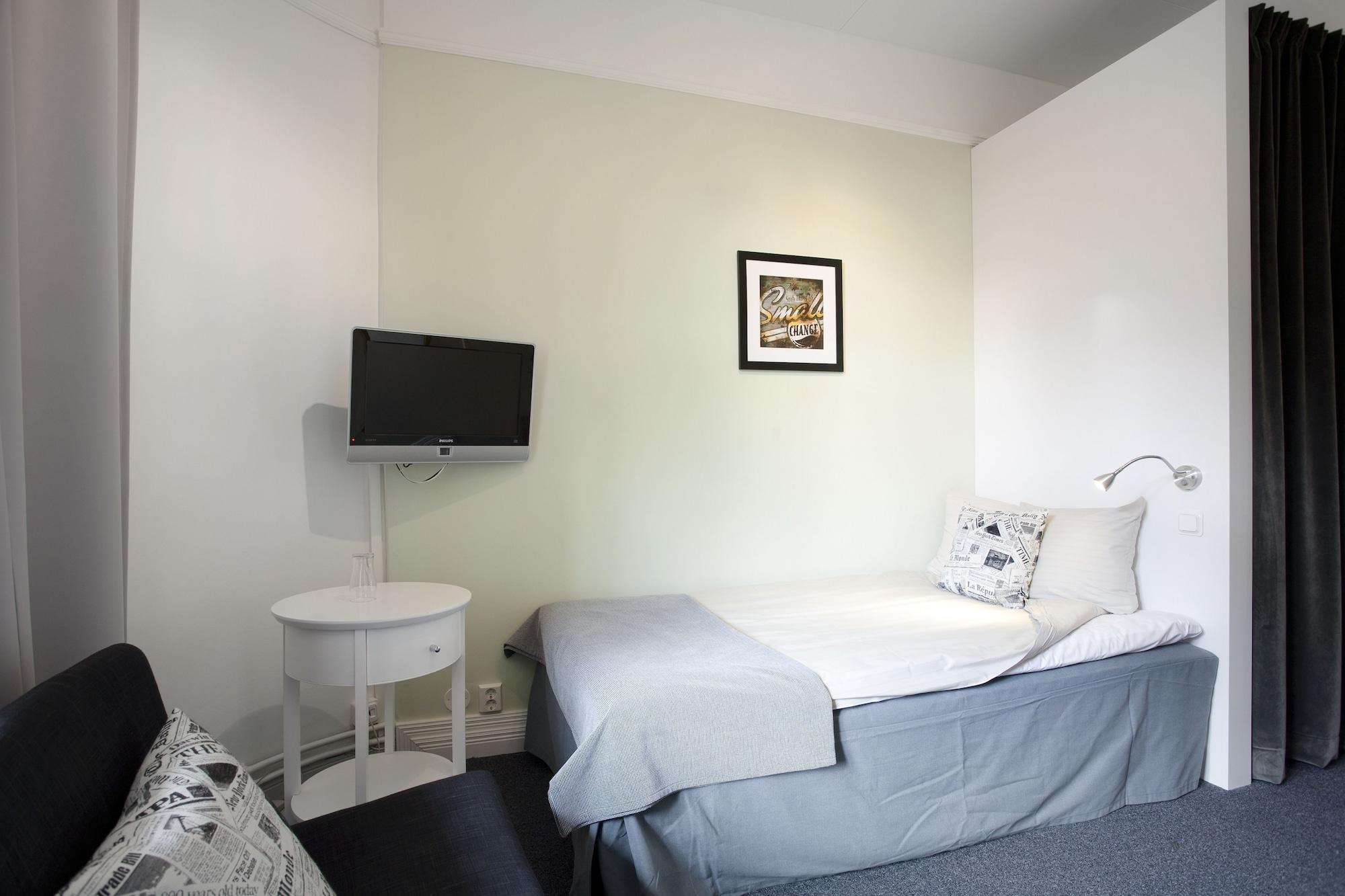 Hotel Oerebro Extérieur photo