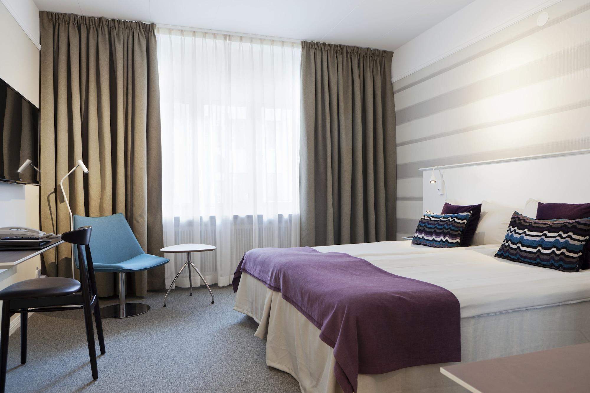 Hotel Oerebro Extérieur photo