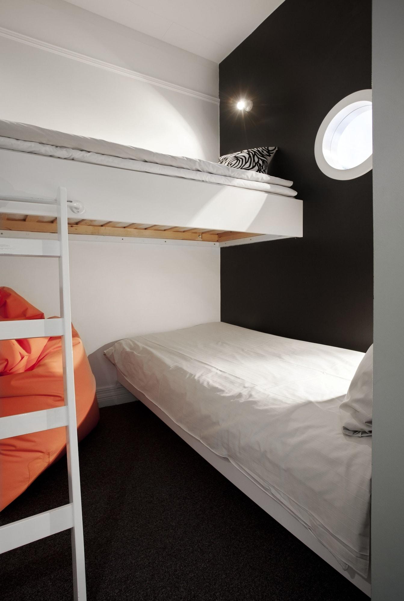 Hotel Oerebro Extérieur photo