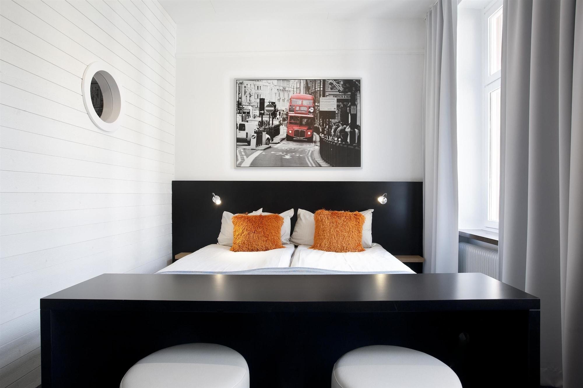 Hotel Oerebro Extérieur photo