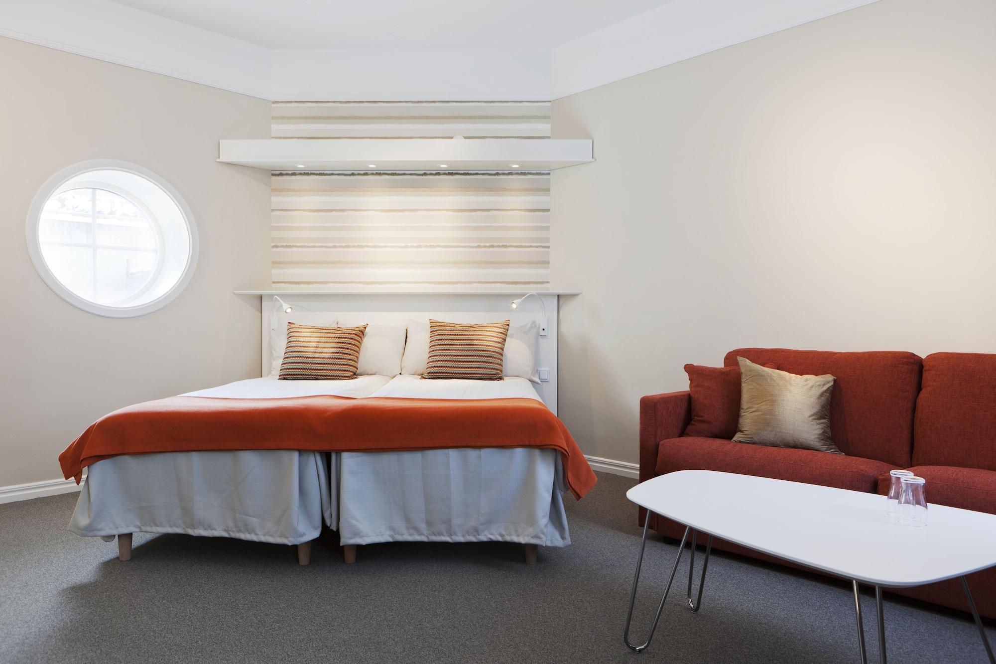 Hotel Oerebro Extérieur photo