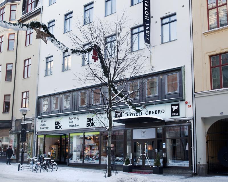 Hotel Oerebro Extérieur photo